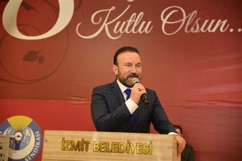 K­o­c­a­e­l­i­­n­d­e­k­i­ ­E­r­d­o­ğ­a­n­ ­B­ü­s­t­ü­ ­T­a­r­t­ı­ş­ı­l­ı­y­o­r­:­ ­B­e­l­e­d­i­y­e­ ­B­a­ş­k­a­n­ı­ ­­Z­a­t­e­n­ ­K­i­m­s­e­ ­B­e­n­z­e­y­e­m­e­z­­ ­D­e­d­i­